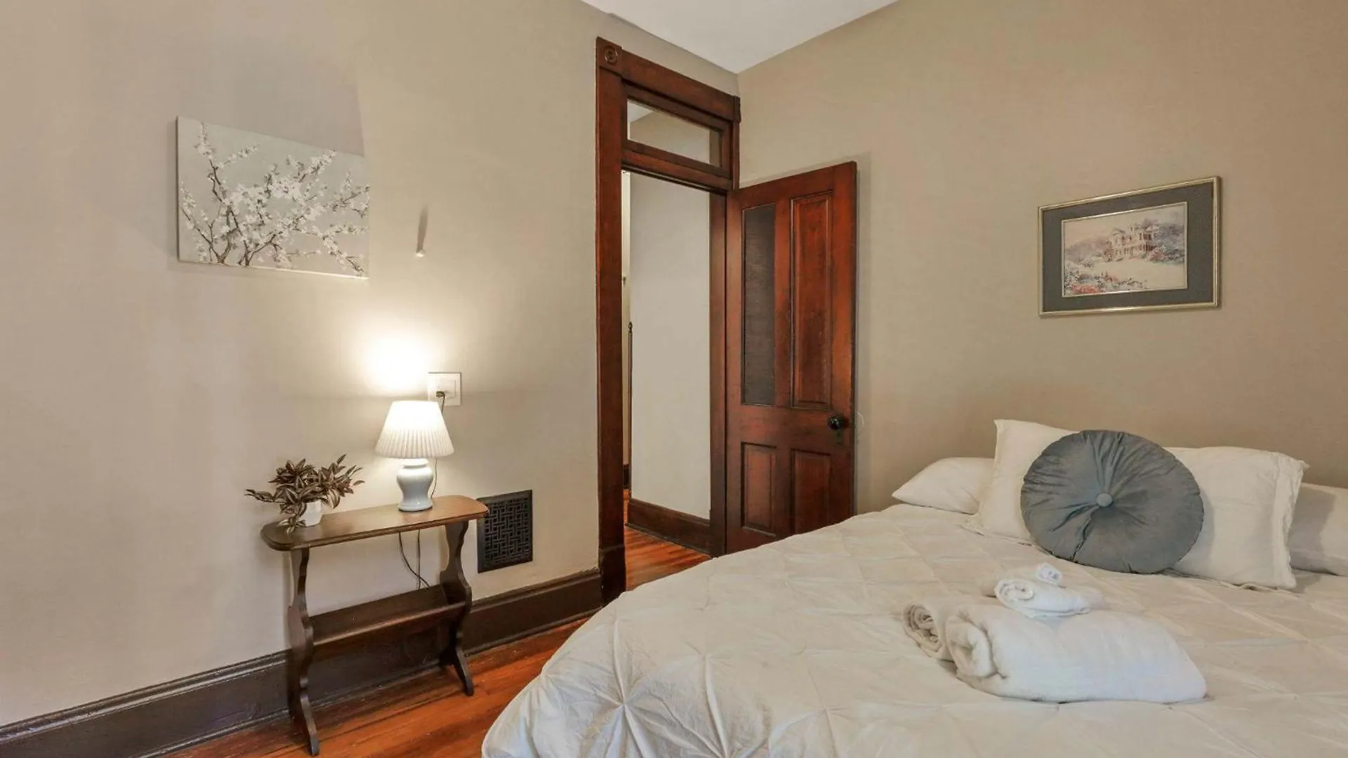 4 Bed Duplex Near Goodale Park Columbus 0*,  Amerikai Egyesült Államok