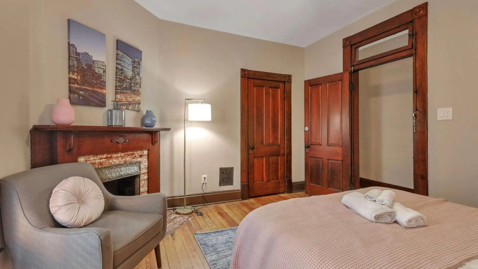 4 Bed Duplex Near Goodale Park Columbus Nyaraló